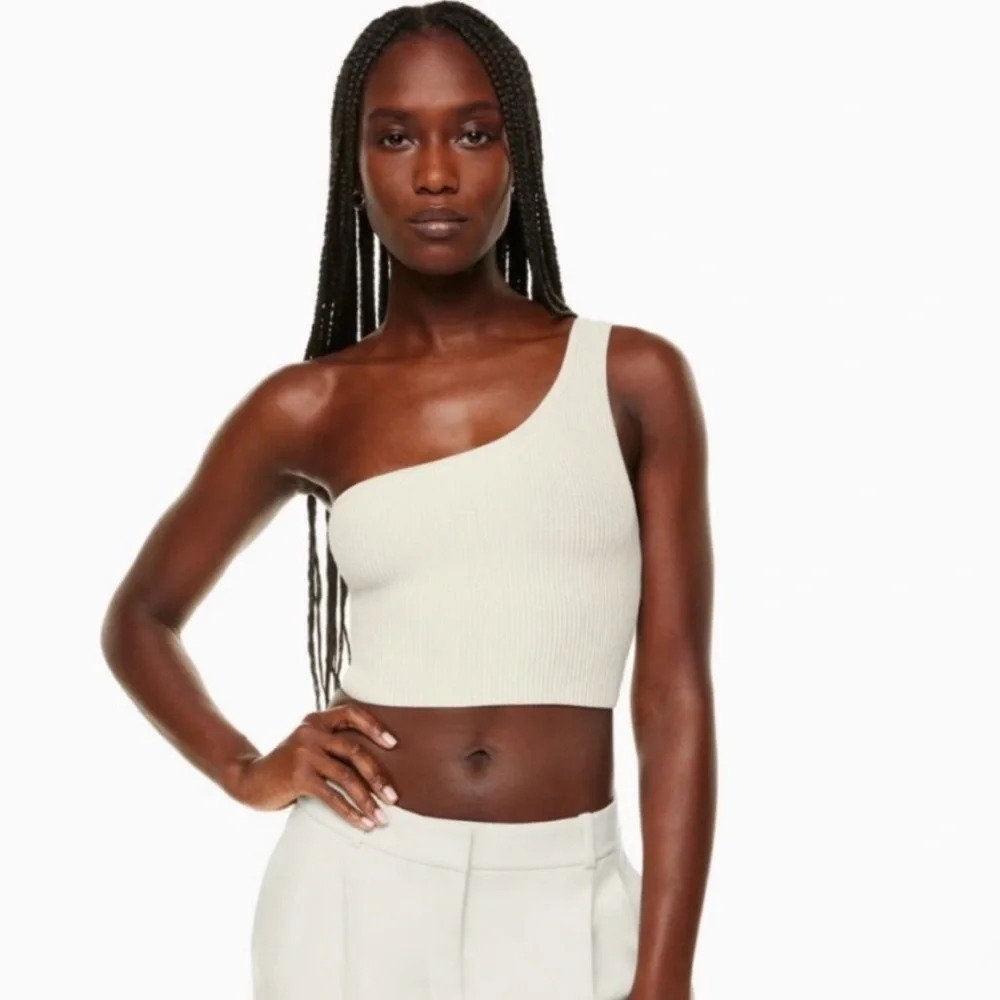 Aritzia Babaton Tank Top Sculpt One-Shoulder Crop in Matte Pearl Cream B7